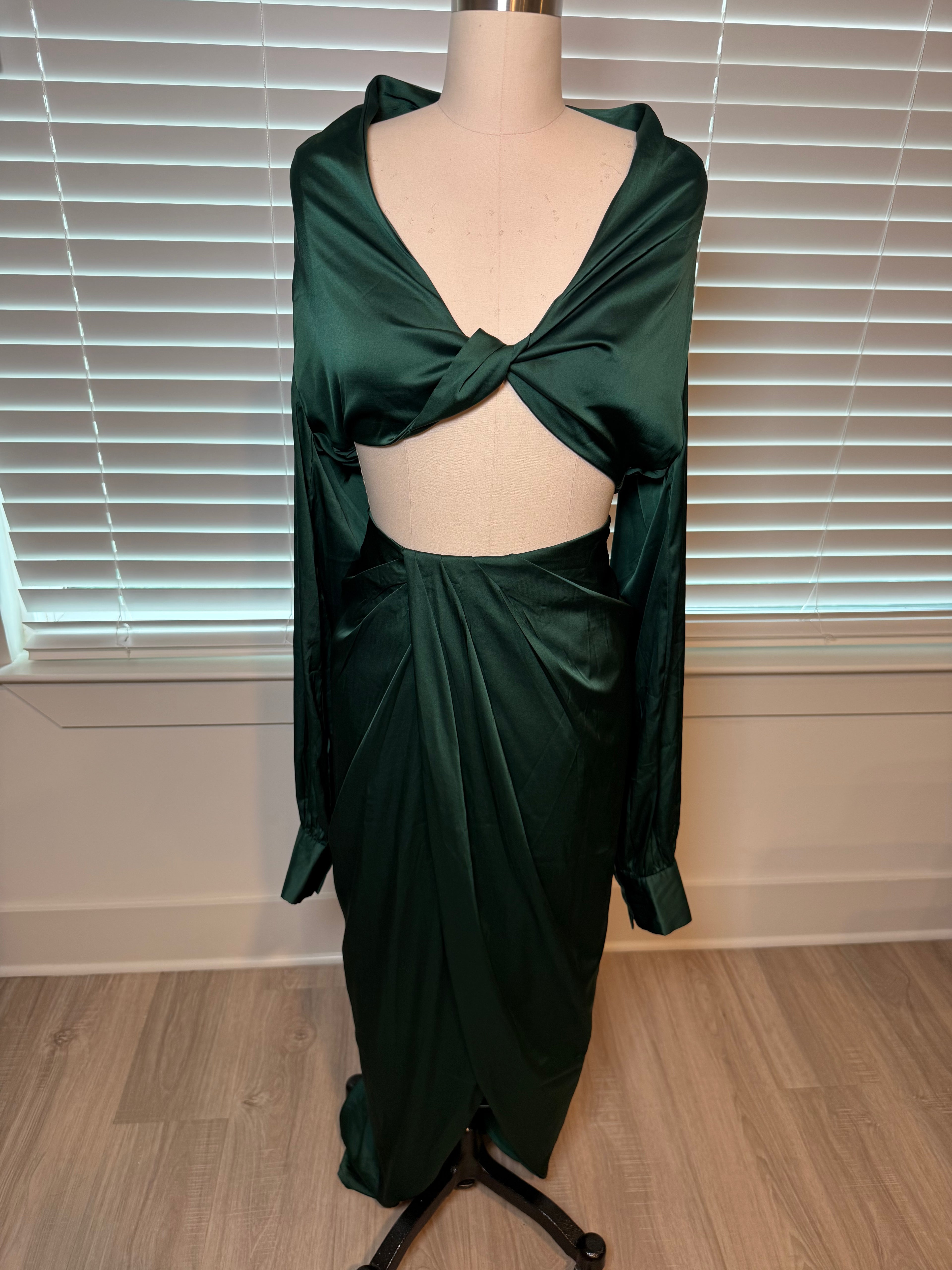 Green 2-Piece Satin Set (Large)