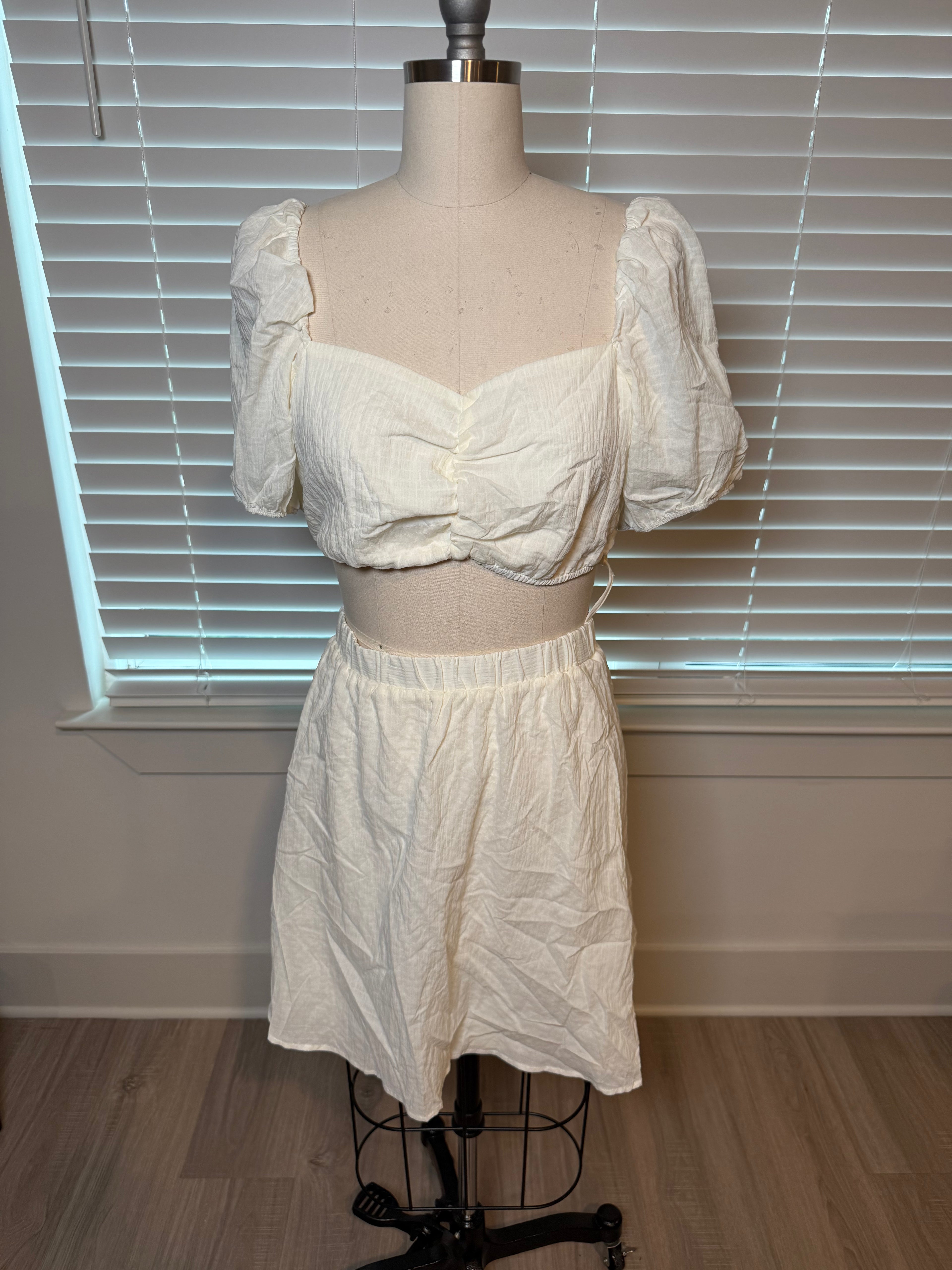 Cream 2-piece (NEW)